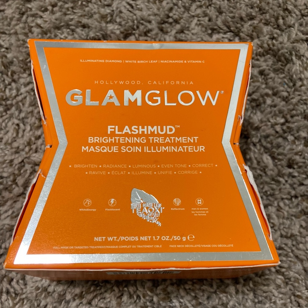 GlamGlow
Flashmud Brightening Treatment1.7oz